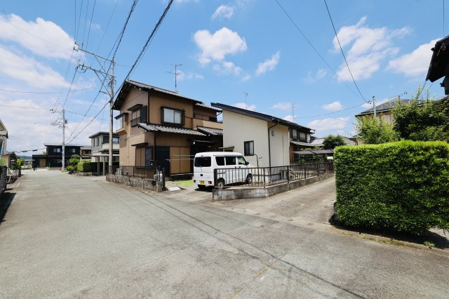 売中古戸建　掛川市下垂木の前面道路含む現地写真