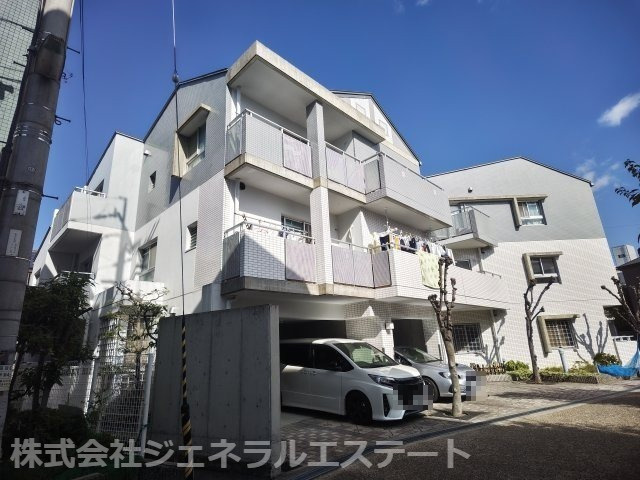 リッツ寝屋川の外観