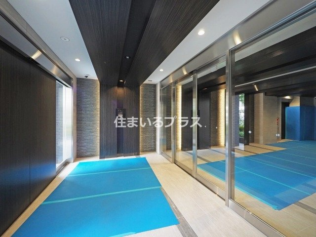 ミラージュパレス都島本通のエントランス
