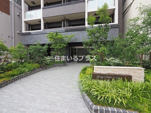 ミラージュパレス都島本通のエントランス
