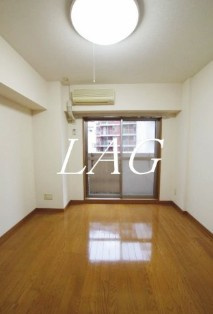 【居間・リビング】 | サンテミリオンお茶の水 | 洋室のお部屋です。