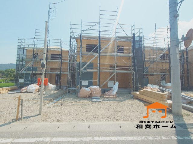 クレイドルガーデン高松市鶴市町第３◇光熱費の負担の軽減が可能なオール電化住宅ですの前面道路含む現地写真|現地写真
前面道路が広く見通しが良いため、ファミリーカーのような大きな車でも運転しやすく、車庫入れも余裕を持ってできるのが魅力的なお家です。