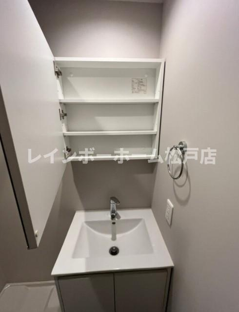 reo´s馬橋03　　【仲介手数料：50％OFF】対象物件！の洗面所|スペースが確保できる洗面所です