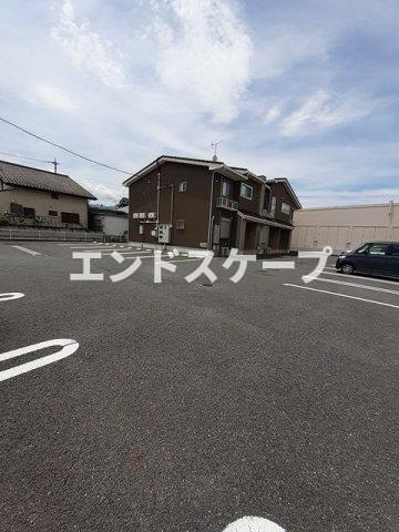 メルベージュ・Ⅰの駐車場|高崎、前橋のお部屋探しはエンドスケープまで！お客様の理想お聞かせ下さい♪