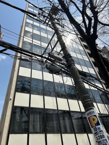 白王ビルの外観