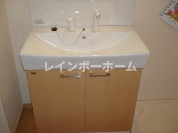 Casa Serenaの独立洗面台