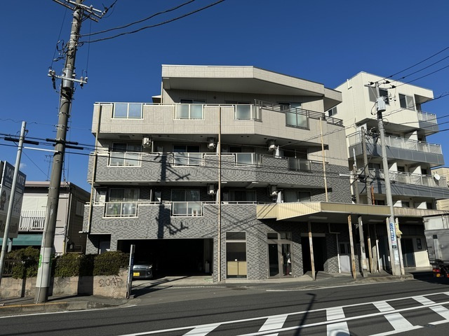 トレゾール横濱小机の外観