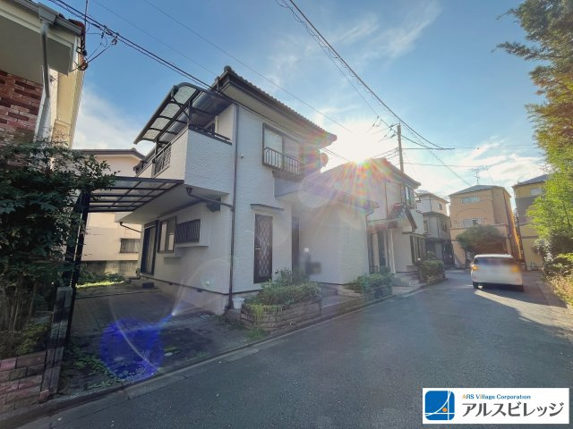 中古／富士見市東みずほ台4丁目の前面道路含む現地写真|前面道路幅約4.5ｍ