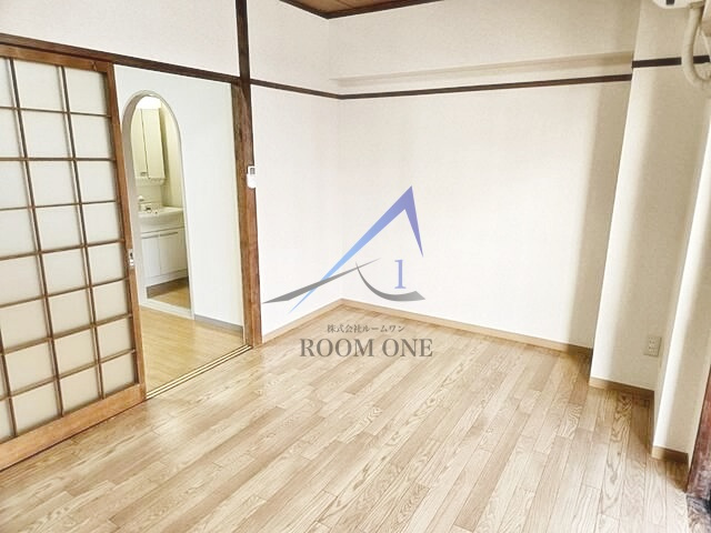丸榮ハイム富岡の居間・リビング|洋室のお部屋です。