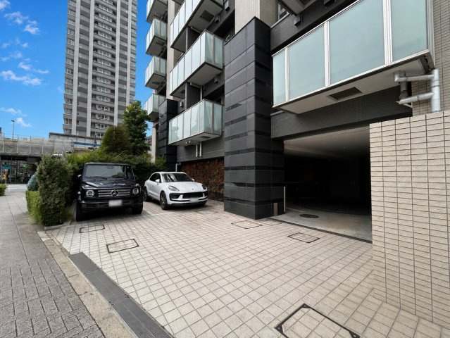 ブランズ東麻布の駐車場|平置き