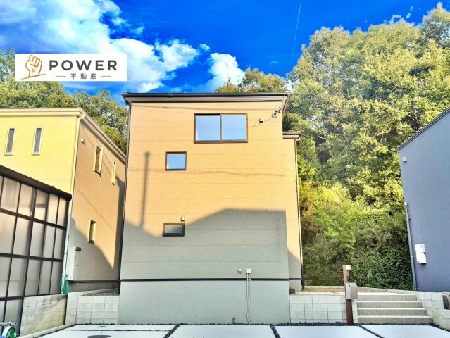 リーブルガーデン　瀬戸市五位塚町　全1棟の外観|落ち着いた色合いと上品な質感の外観は、家族の成長とともに永く愛せるデザインを実現しています。									
									