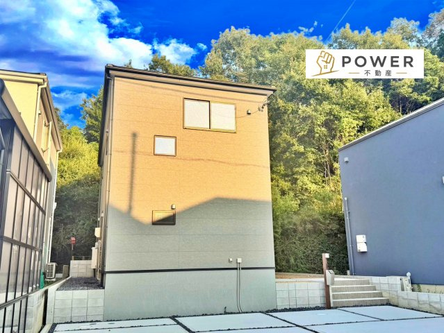 リーブルガーデン　瀬戸市五位塚町　全1棟の外観|落ち着いた色合いと上品な質感の外観は、家族の成長とともに永く愛せるデザインを実現しています。									
									