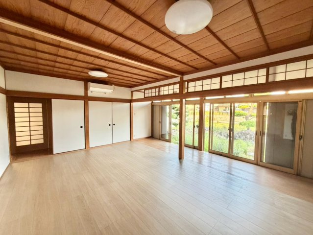 泉南市岡田３丁目戸建の洋室|洋室