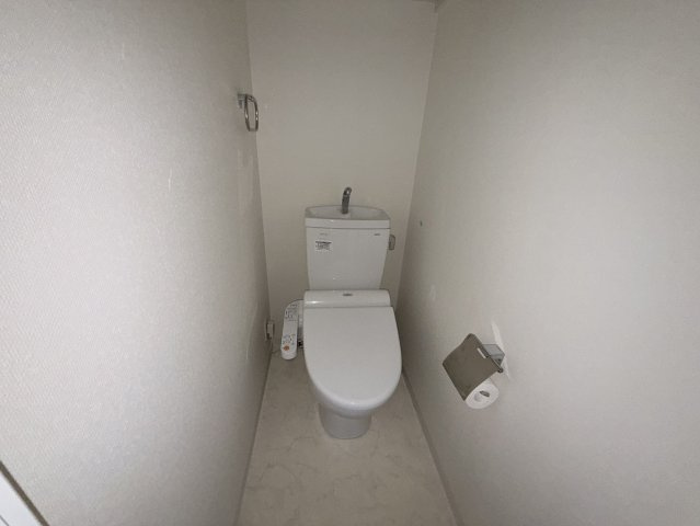 フレアコート甲南のトイレ|同物件別部屋写真