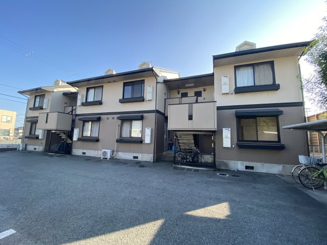 姫路市飾磨区構４丁目のハイツ
