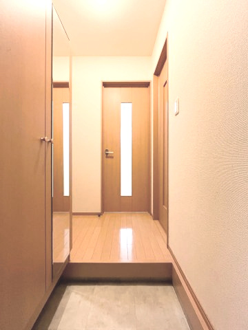 スプランドゥール関目の玄関