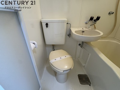 浴室内にトイレがあります☆