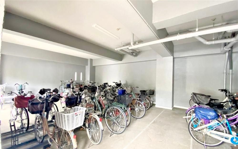 城北ハイツ１号館の駐輪場
