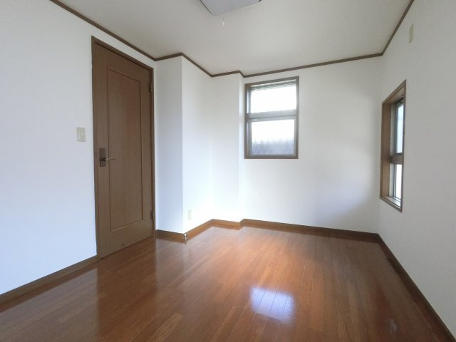 【寝室】