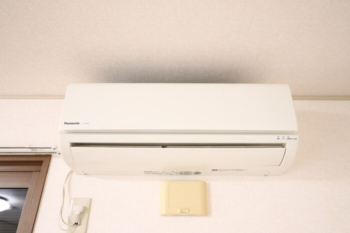 ローズガーデン・レジス　ＡＢＣＤの設備|エアコンは２基付いています