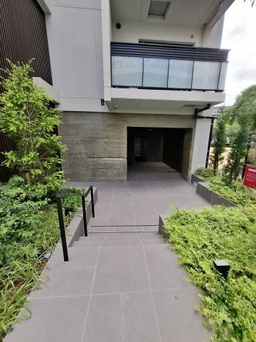 LEGALAND NISHINOMIYA PARKSIDEのエントランス