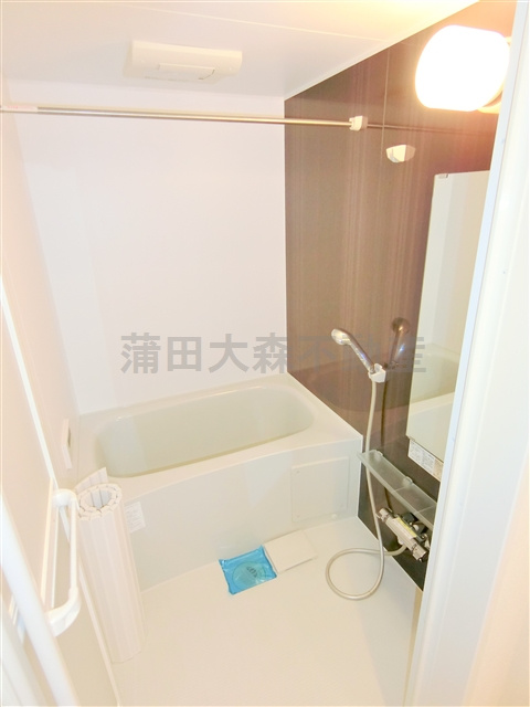 メゾンドレスポワールの浴室|追い焚き+浴室乾燥機付きのお風呂　バスルーム
