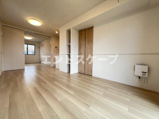 クレストコートの居間・リビング|高崎、前橋のお部屋探しはエンドスケープまで！お客様の理想お聞かせ下さい♪