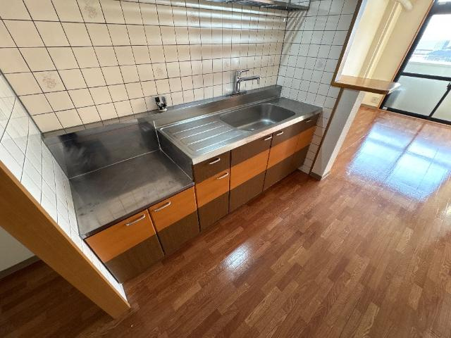 ハウスローリエのキッチン|キッチン