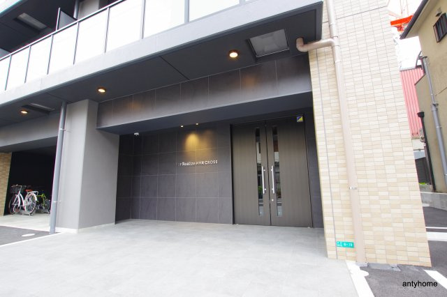 フォーリアライズ弁天町クロス　仲介手数料無料のエントランス