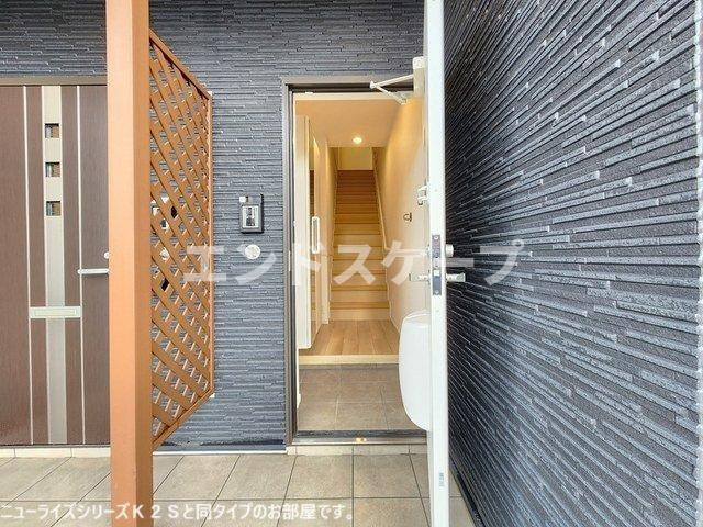 クレストコートの玄関|高崎、前橋のお部屋探しはエンドスケープまで！お客様の理想お聞かせ下さい♪