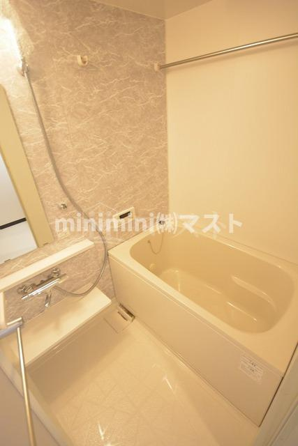 グランパシフィック花園Luxeの浴室|※同マンション別間取り参考写真です