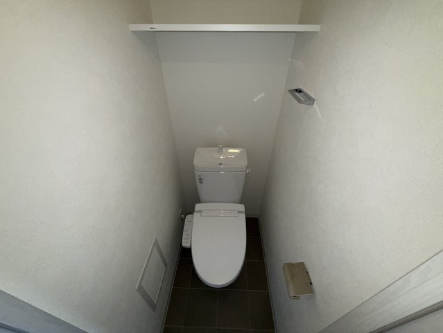 プレサンス神戸長田マリエントのトイレ|同物件別部屋写真