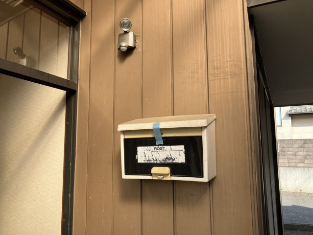 毒島一戸建のエントランス