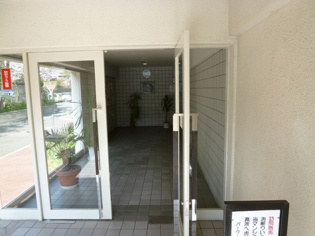 パーク・ハイム芦屋呉川町のエントランス