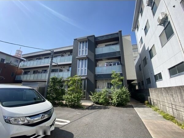 ルチアーノ御器所の外観