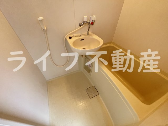 武田ビルの浴室|日々の疲れを癒すお風呂付です