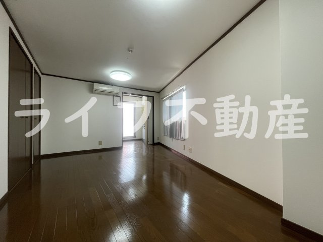 武田ビルの居間・リビング|使いやすい居間です