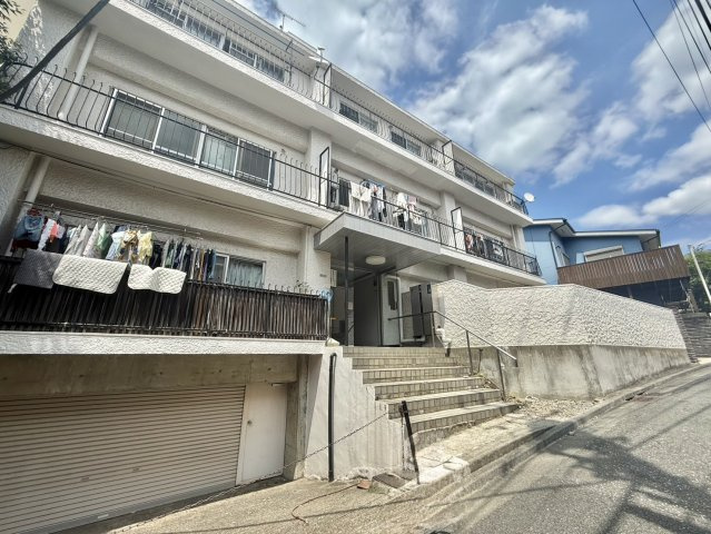 北沢マンションの外観|2026.06.06撮影

現地ご見学希望・資料請求などお気軽にお問い合わせ下さい！
03-5990-5201