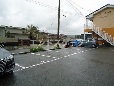 ベルメゾンの駐車場|高崎、前橋のお部屋探しはエンドスケープまで！お客様の理想お聞かせ下さい♪
