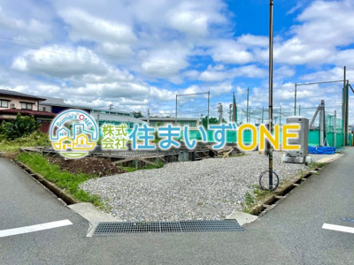 【外観】 | 【新築分譲住宅】山形市成沢西3丁目　全2棟 | 現地写真になります♪
3ＬＤＫ＋駐車2台並列可能♪
流行に左右されず、将来にわたって価値が継続する「上質」な佇まい。自然の潤い、親しみやすさといった個性を、街に新たな価値をもたらし続けます。