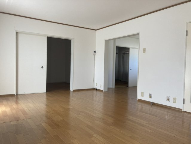 【居間・リビング】の画像