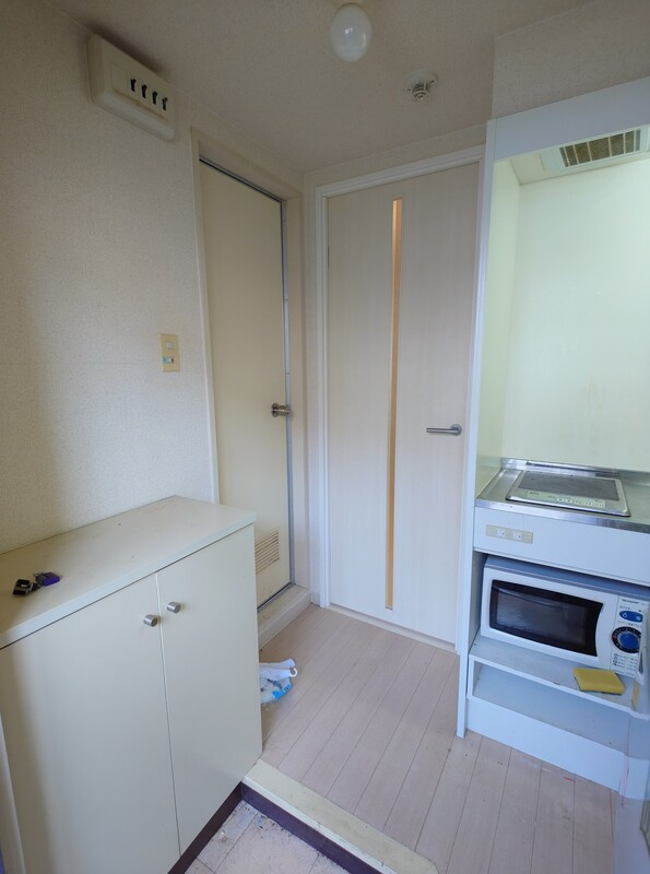 シャルムメゾン本庄の玄関