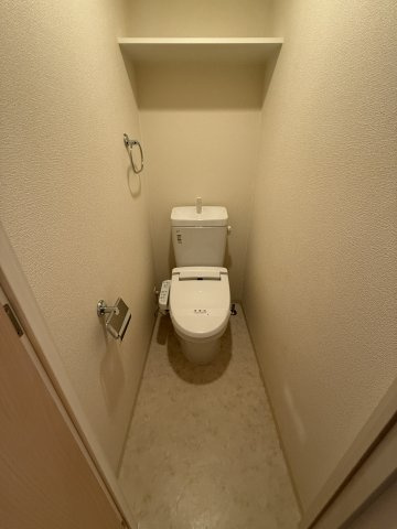 エステムプラザ難波WESTⅡプレディア　仲介手数料無料のトイレ