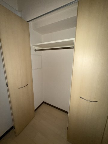 エステムプラザ難波WESTⅡプレディア　仲介手数料無料の収納