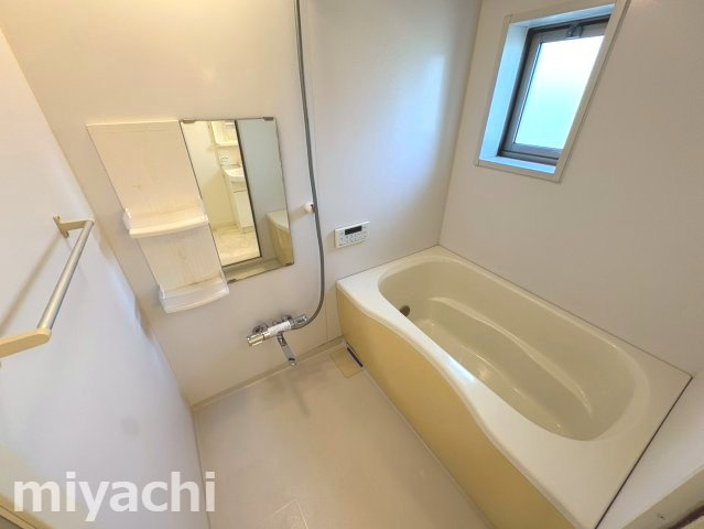 シャーメゾンプランドール　Aの浴室