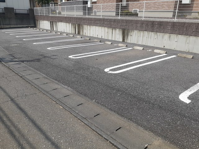 ラフレシールの駐車場|駐車場
