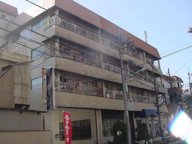 メゾンかいざかの外観