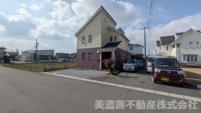 ６６５６３　大垣市東町1丁目中古住宅の外観