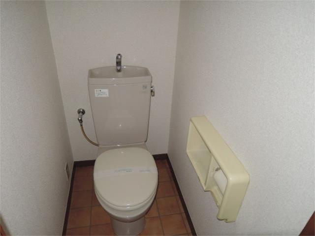 川崎市多摩区生田２丁目のアパートのトイレ