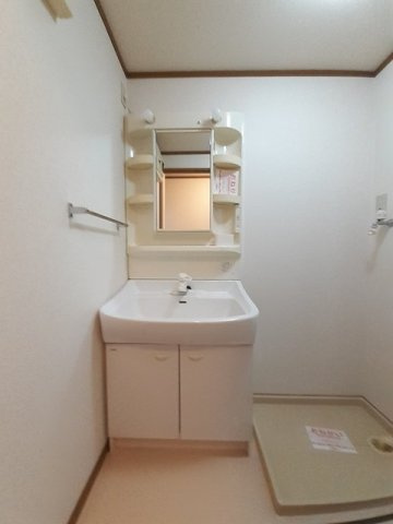 カーサ・ソレイユ三番館の洗面所|使いやすい洗面所です